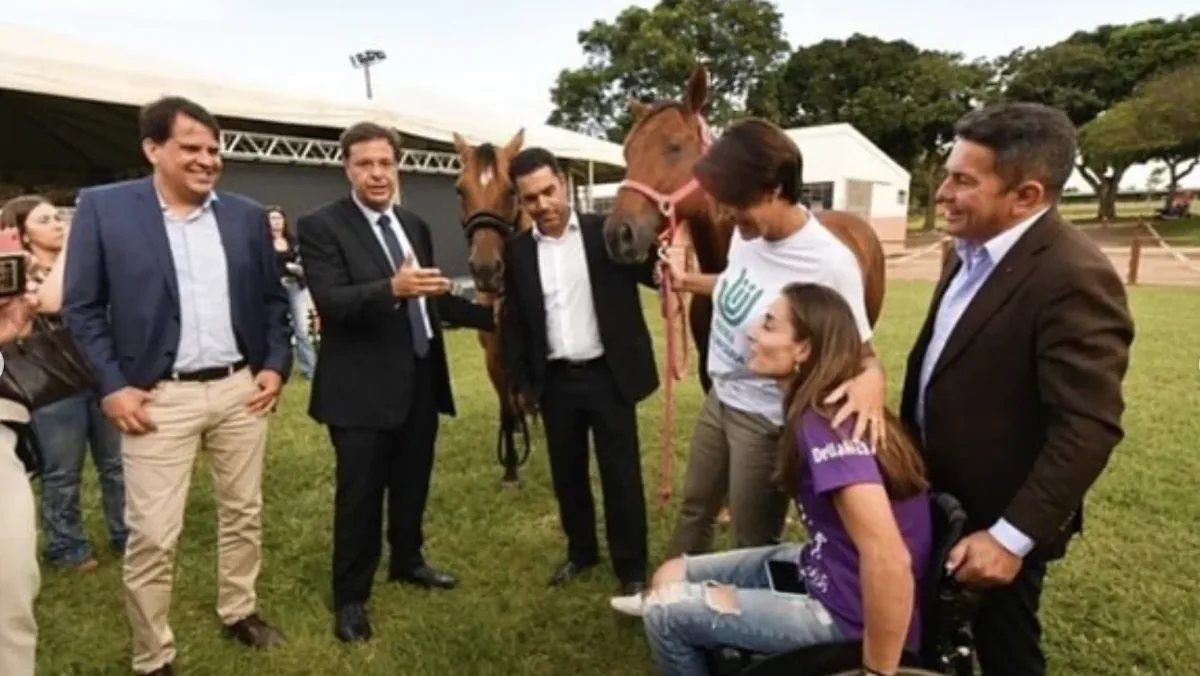Encontro com participantes de equoterapia e paratletas